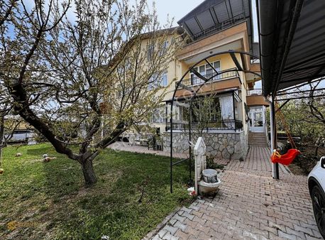 Durunday Mah. 588 M2 Arsa İçinde 5+1 Müstakil Ev.