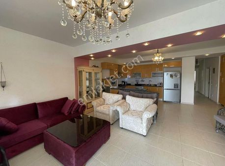 Queenaba Sitesi Denize En Yakın Blokta Eşyalı Satılık 3+1 Yazlık