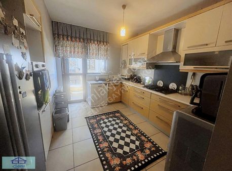 Elite'den Sitede Boğaz Cepheli Geniş Daire