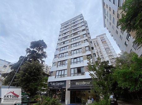 Erenköy'de Ethemefendiye 5.binada 140 M2 Ebeveynli Lüx 3+1 Daire