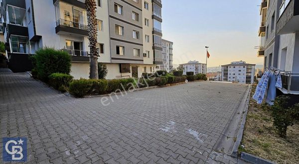 Palmiye Park Sitesi En Güzel Cephede Satılık Boş 3+1 Daire!