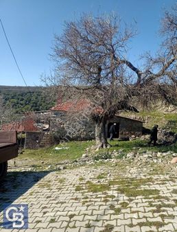 Manisa Asmacık Köyünde Satılık Müstakil Ev