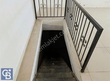 Fatih Caddesi'nde 560 M2 Kullanım Alanı Satılık 2 Dükkan Mağaza