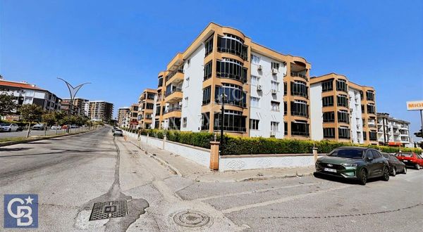 Aliağa Siteler Mahallesi'nde Çavdar Sitesi'nde Satılık 3+1 Daire