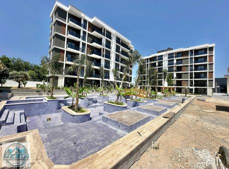 Habiblerde Havuzlu Lüx Site İçerisinde Satılık 2+1 Konsept Daire