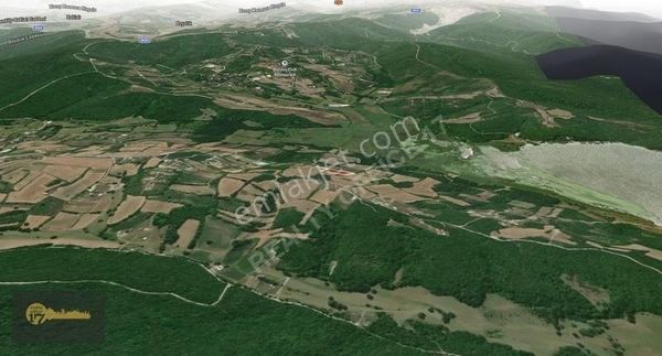 Arnavutköy Balaban Satılık Çevrili Tarla Göl Manzaralı 569m2