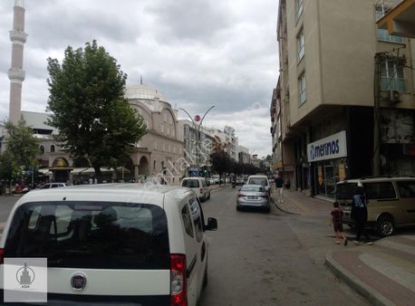 Asm'den A.v.p De Satılık 2+1 Ara Kat