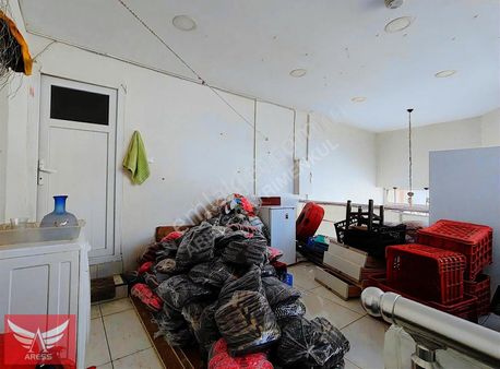 Abağli Caddesi Modern Pazarının Gözdesi Köşebaşı Dükkan