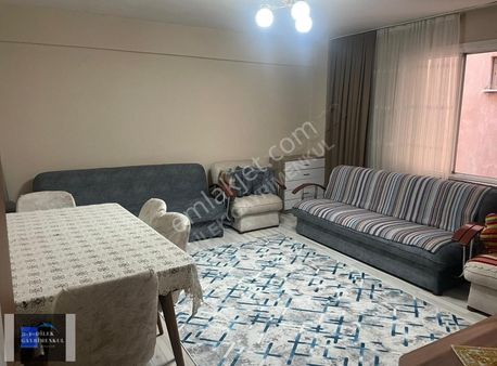 Halkalı Merkez Mahallesı Satılık Hisselı Daire Arakat Balkonlu