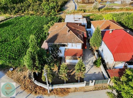 Altınköşe Emlak Acill !!! Satılık 547m2 Arsa Üzerinde Müstakil