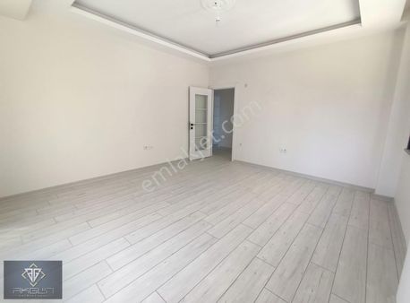 Akgün'den Topselvi'de 3+1 Geniş Çok Kullanışlı Satılık Daire