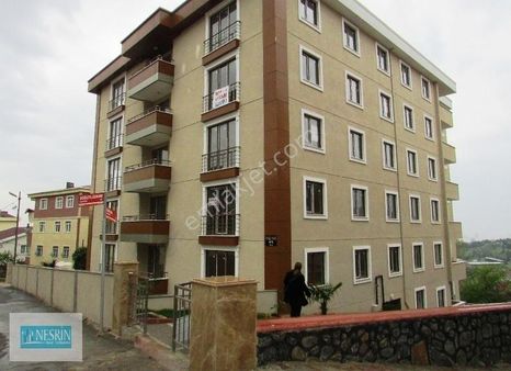 Nesrin Emlak Tan Genç Binada Önü Kapanmaz Kapalı Otoparklı 3+1