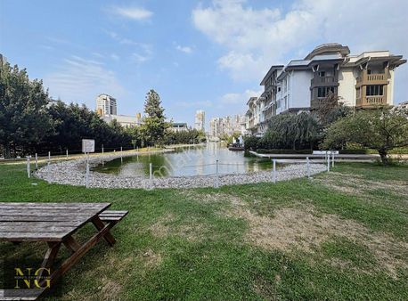 Nergisden Kiralık Bursa Modern Sitesinde Full Eşya Klimalı Daire