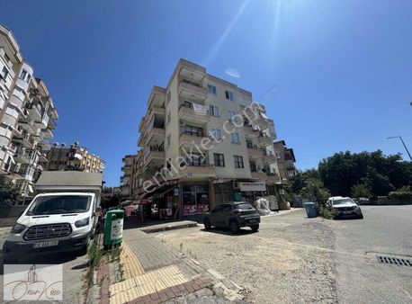 Alanya Merkez'de 3+1 Ayrı Mutfaklı Kısmi Eşyalı Daire