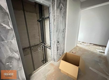 Enes Acur'dan Parsana Da 2+1 Asansörlü 2 Balkonlu Daire !