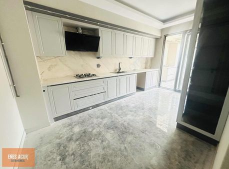 Enes Acur' Dan Quen Sitesinde 3+1 Arakat Satılık Daire