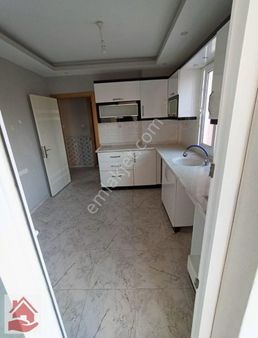 Cadde Üstü Konum Harika