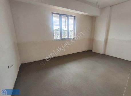 Eski Emniyet Altında Yeni Yapı Lüx 3+1 Daire