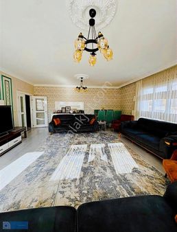 Van İpekyolu Ali Paşa Mahallesi Lüks 4+1 Geniş Satılık Daire