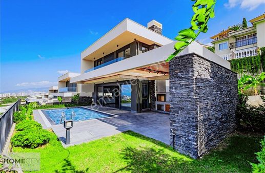 Alanya Kargıcak 3+1 250m2 Isıtmalı Havuz,manzaralı,kapalı Otoprk