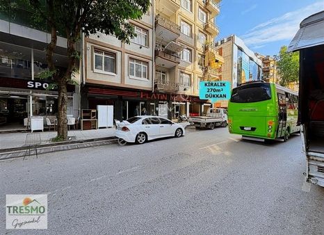Turan Güneş Caddesinde Tek Katta 320m² Satılık Kiracılı Dükkan