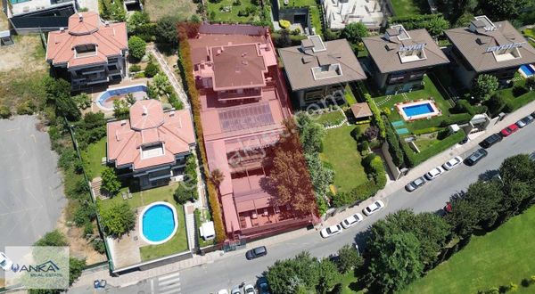 Üsküdar Da Harika Konumlu Plaza Arsası