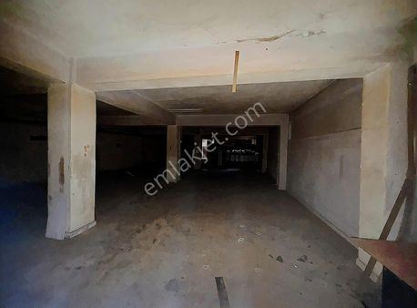 Sitelerde İmalata,depoya,üretime Uygun 400 M2 Kiralık Dükkan