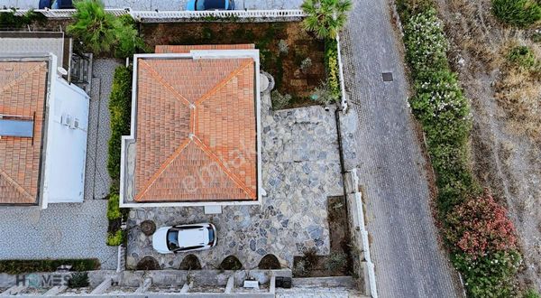 Yaz Sezonu Aileye Özel Plaj Ve Yüzme Havuzlu Sitede 3+1 Villa