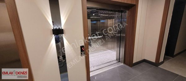 Öveçler De Lüx Sitede 4,5 +1 Ara Kat Güvenlikli Satılık Konut