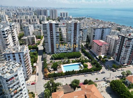 Tüzün'den Şahin Plazada Müthiş Deniz Manzaralı 4+1 Satılık Daire