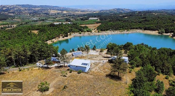 Şevketiyede Göl Kenarında İçinde Yapı Olan 335 M2 Hobi Bahçesi