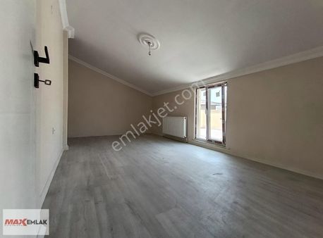 İstasyon Caddesi Merkezi Konumda 4+1 200 M2 Lüx Dublex Daire