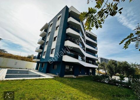 Aclass'dan Kuşadası'nda Satılık Merkezde Yenı Yapım Havuzlu Site İcerisinde Satılık Fırsat Daire