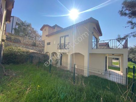 Site İçerisinde Mustakil 3+1 Satılık Villa