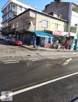 Çekmeköy Mimar Sinanda Ana Caddeye Cephe Köşe Dükkan