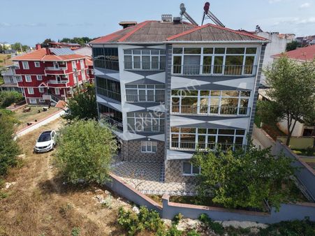 Kıyıköy Güven Mahallesi'nde Deniz Manzaralı Satılık Bina