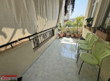 Sarılar Ana Cadeye Yakın 3+1 145 Metre Dairemizi Yerinde Görün