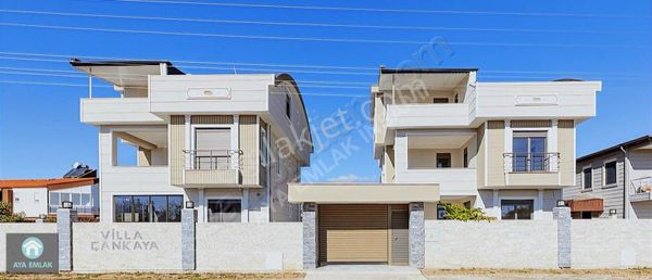 Döşemealtında Satılık 5+1 Müstakil Villa