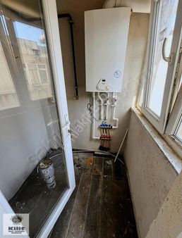 Bandırma- Atatürk Caddesinde 1+1 Ara Kat Kiralık Ofis/daire