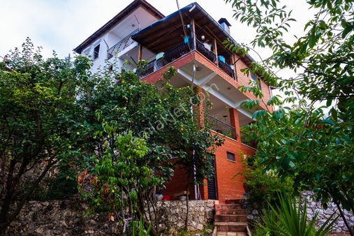 Antalya Konyaaltı Çağlarca'da Manzaralı 4 Katlı Müstakil Ev