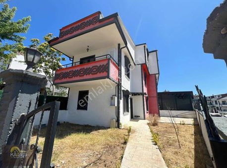 Aileler İçin İdeal: 4+1 Geniş Bahçeli Villa Fırsatı!!!