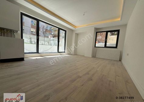 Bahçelievlerde Yeni Binada Cadde De 2+1 Giriş Ön Lüx