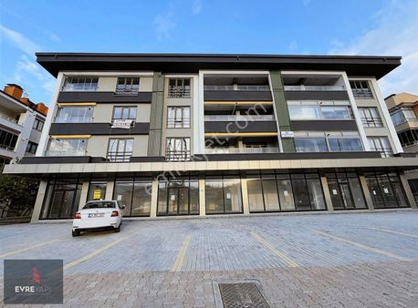 Evre Yapı'dan Abdülhamithan Cd Üzerinde Awm Karşısı Geniş Dükkan