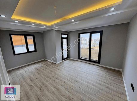 Çayırova Emek Mah. 3+1 Satılık Merkezi Konumda Sıfır Daire