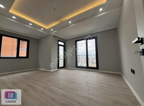 Çayırova Emek Mah 3+1dubleks Satılık Merkezi Konumda Sıfır Daire