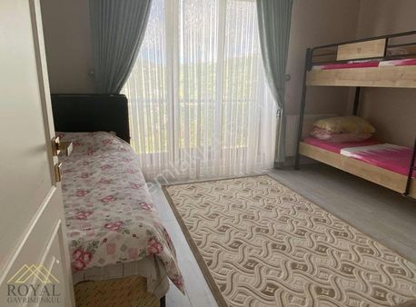 Royal'den Şehir Merkezine 15 Dakika Doğa Manzaralı Satılık Villa