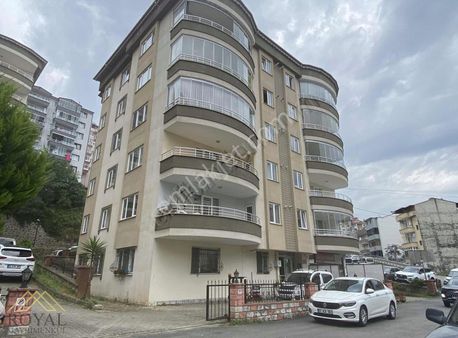 Royal'den Karşıyaka'da 3+1 Satılık Fırsat Daire