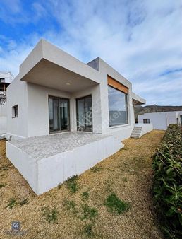 Bodrum Akyarlarda Eşsiz Manzarasıyla Satılık 3+1 Villa