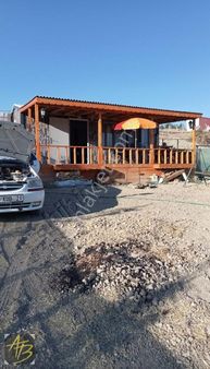 Gökler' De Kurulu Düzenli Evli Ağaçlı Eletrik Su Mevcut