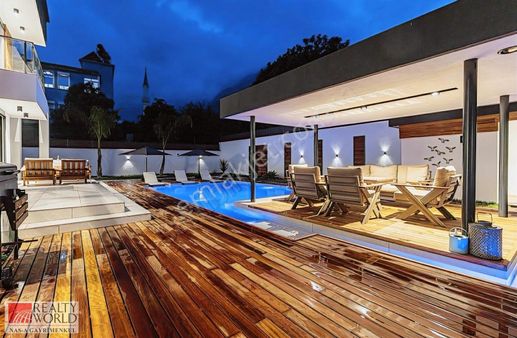 Kemer Göynük Mahallesi Muhteşem 2+1 Havuzlu Satılık Villa